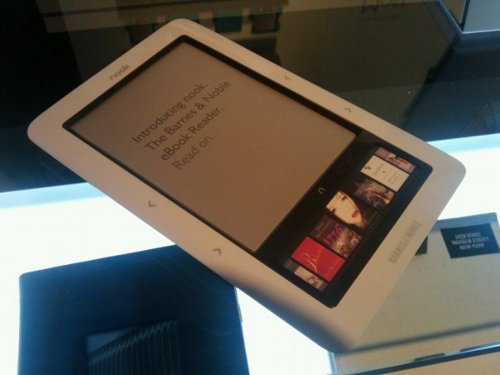 Barnes & Noble Nook e-Reader 