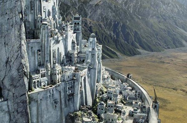 As rumors of a proposed 'LOTR' theme park swirl, could Minas Tirith be near Hogwarts?