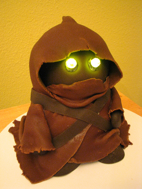 jawa-birthday-cake