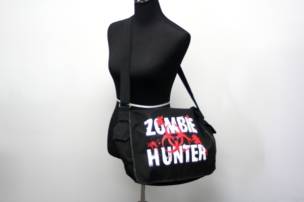 Zombie-Hunter-Messenger-Bag-2