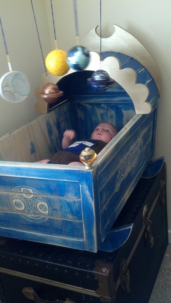 doctor-who-crib