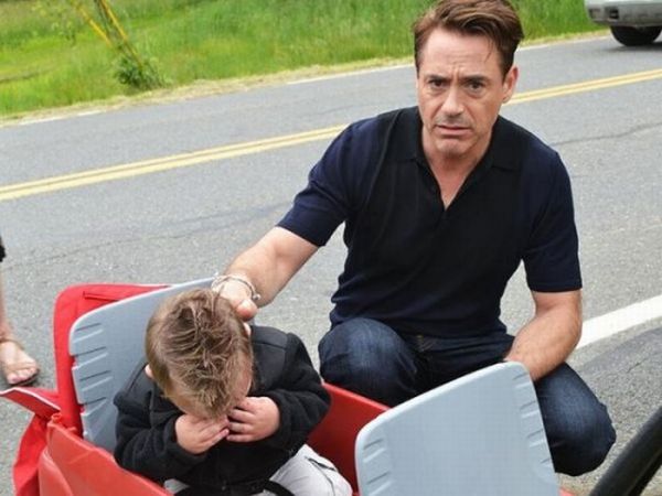 boy meets RDJ and cries