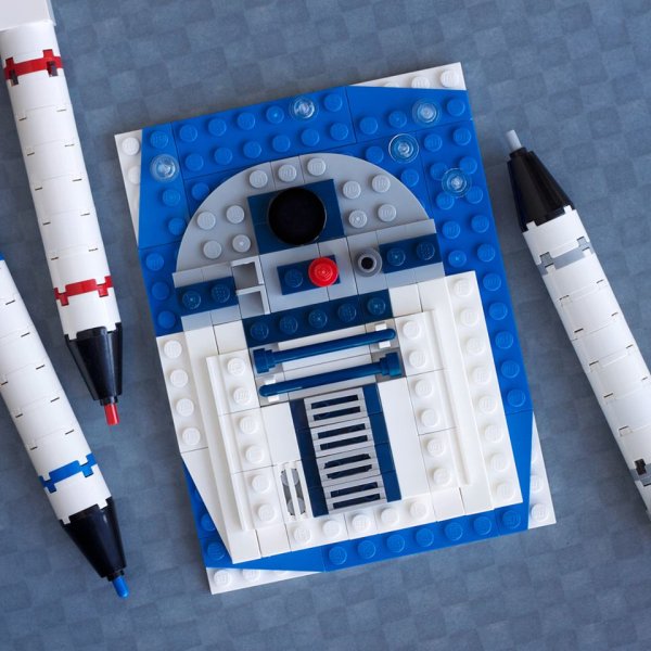 r2-d2-lego-portrait