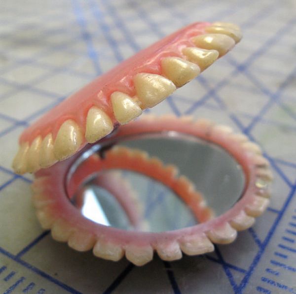 dentures compact