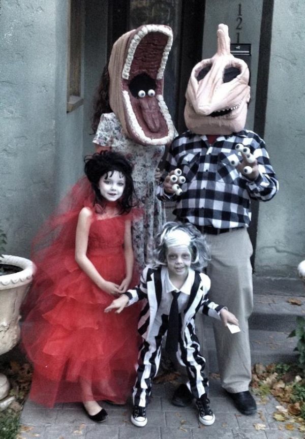 family-beetlejuice-costumes