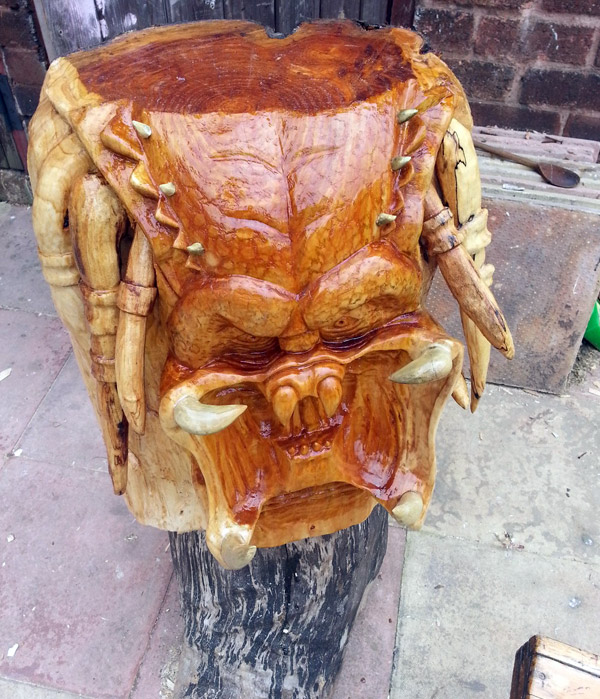 predator-sculpture-tree2