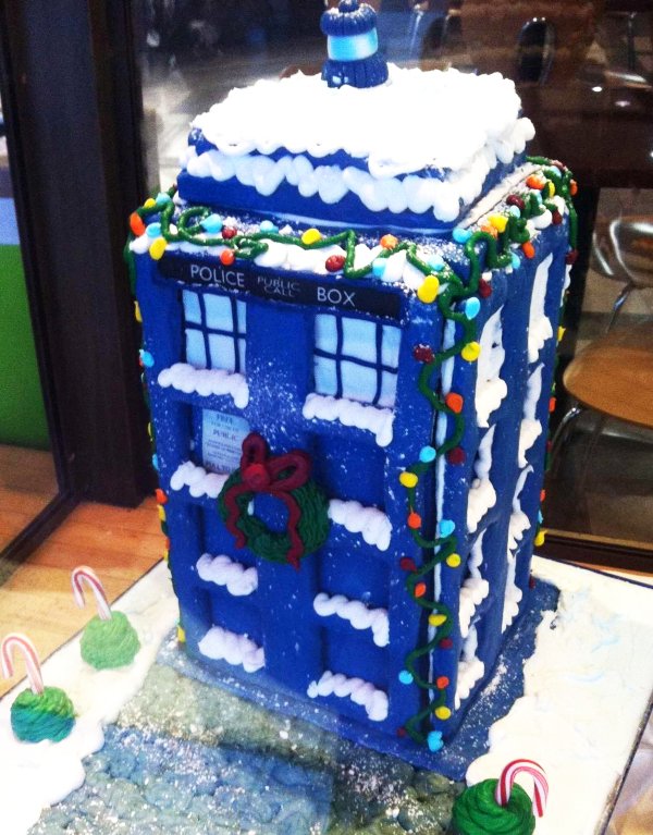 tardis-gingerbread