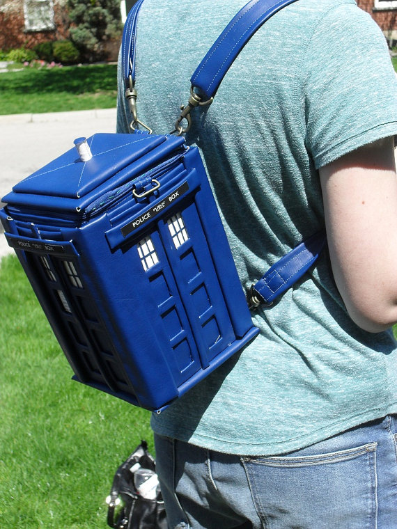 tardis-backpack-1