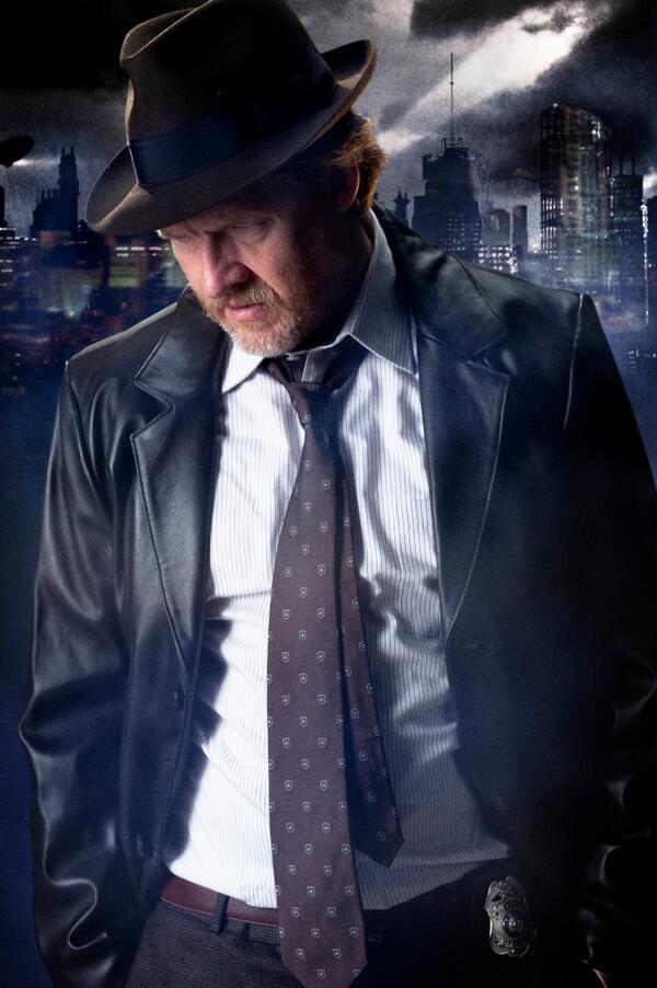 (Donal Logue as Det. Harvey Bullock)