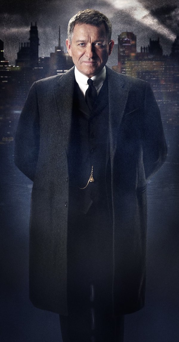 (Sean Pertwee as Alfred Pennyworth)