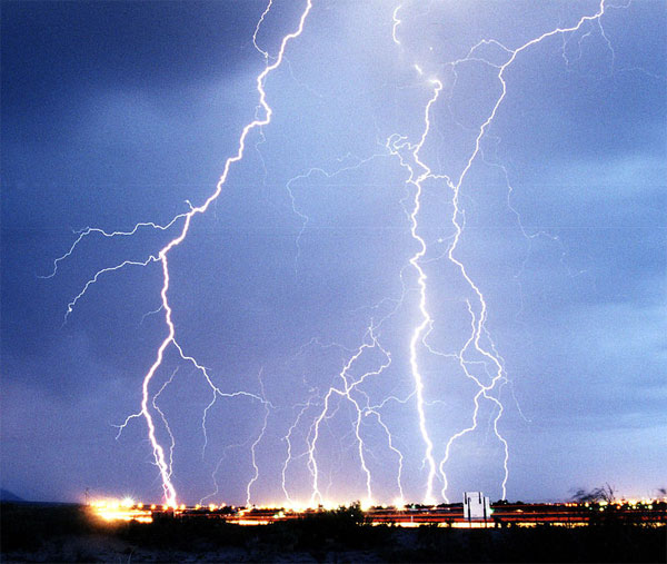 "Lightning3" by U.S. Air Force photo by Edward Aspera Jr. - United States Air Force, VIRIN 040304-F-0000S-002 or unbroken-link (or VIRIN 060822-F-1111A-001). Licensed under Public Domain via Wikimedia Commons - https://commons.wikimedia.org/wiki/File:Lightning3.jpg#/media/File:Lightning3.jpg