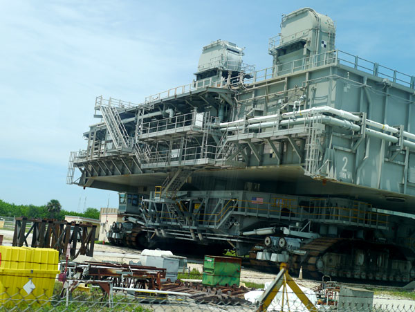 Crawler-transporter