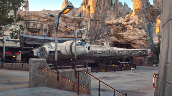 Galaxy’s Edge Millennium Falcon 